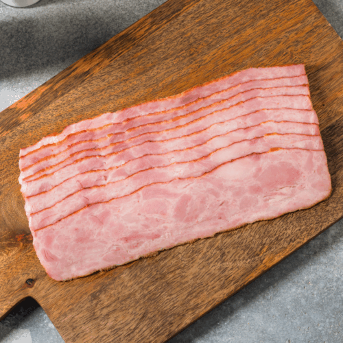 Kogt kalkun bacon i skiver